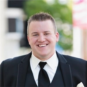 Headshot-Chris-Brucker