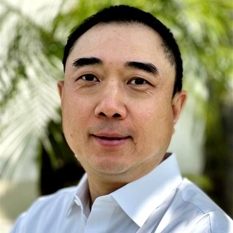 Tim Tian headshot